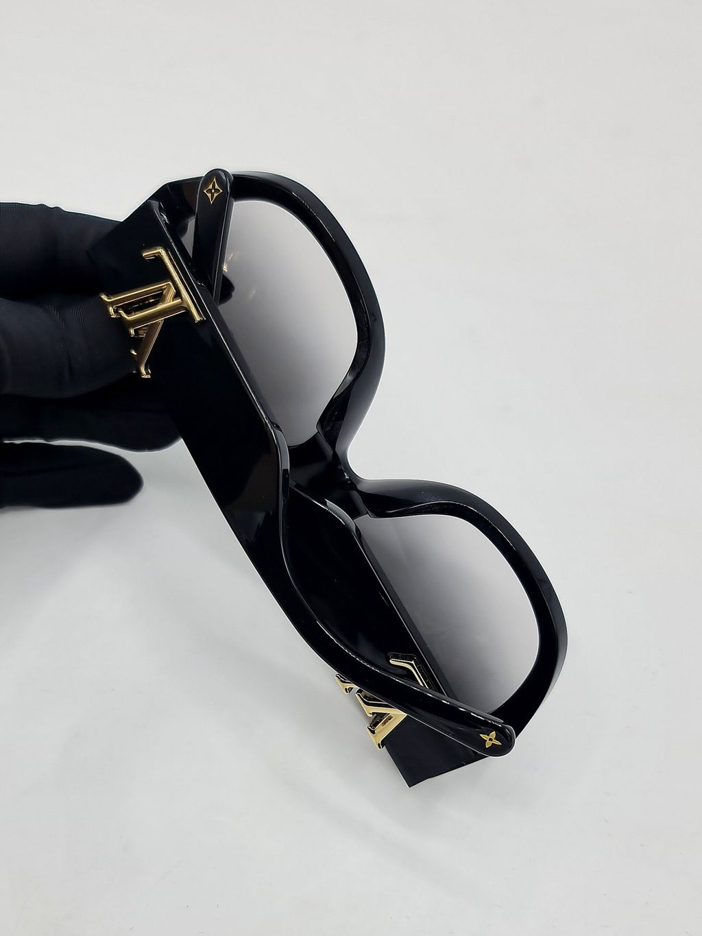 0240688c-a1a8-4bf9-bb35-bbd22b1f5fe0