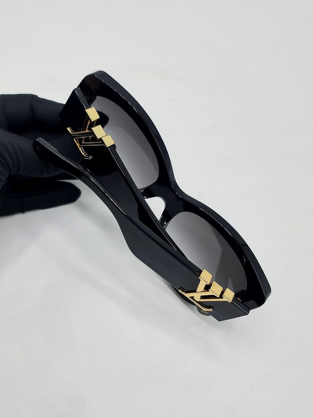 ef94e8c5-b719-4d95-ba00-7bda5b6dc731