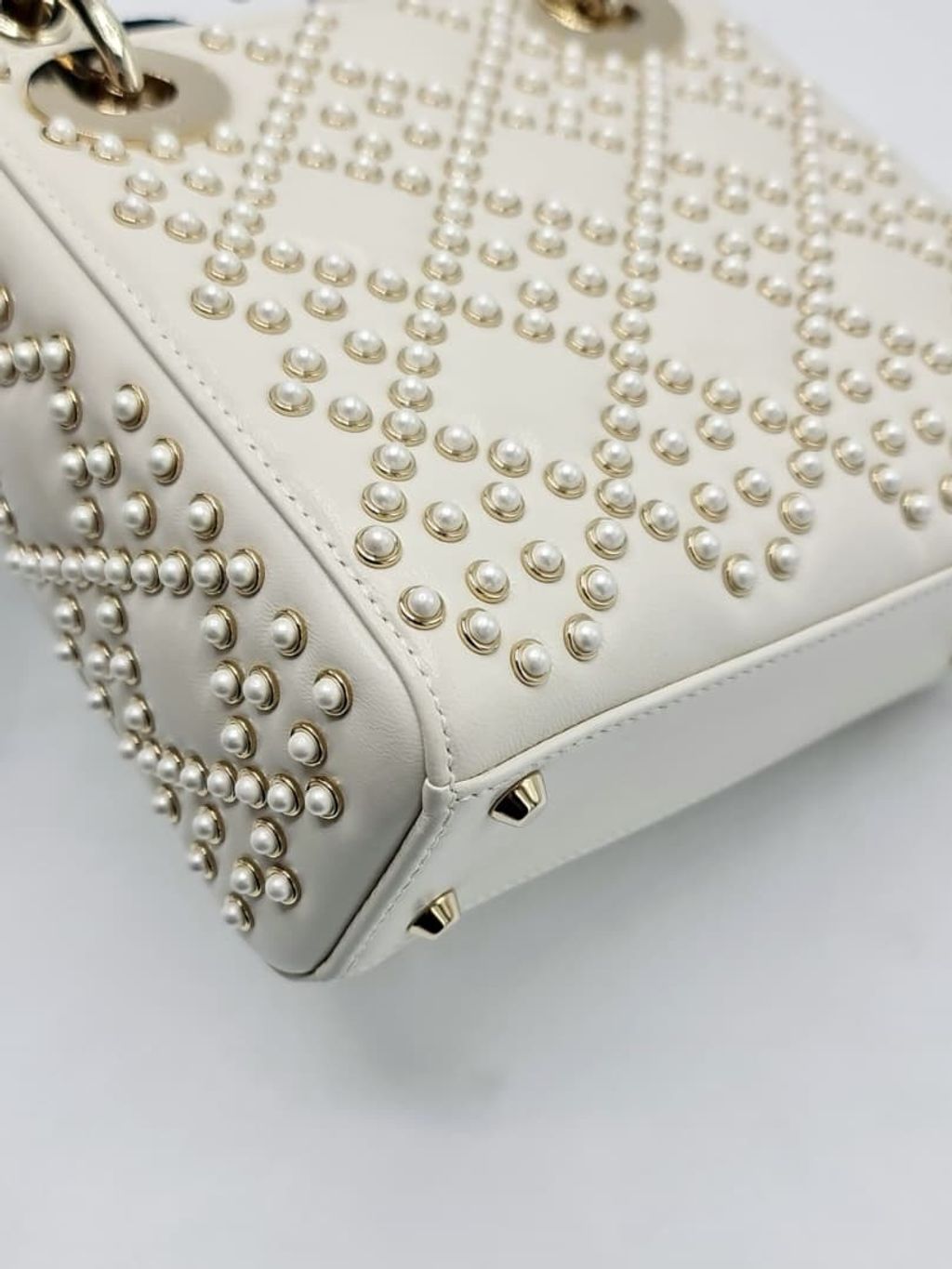 6eb9e8e6-d642-4a69-b5e7-62e748e62efc