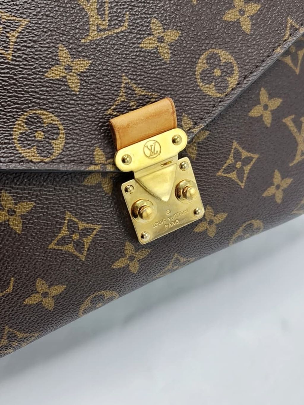 33109bf4-fd65-462e-bbc9-b0b0f1657f9b