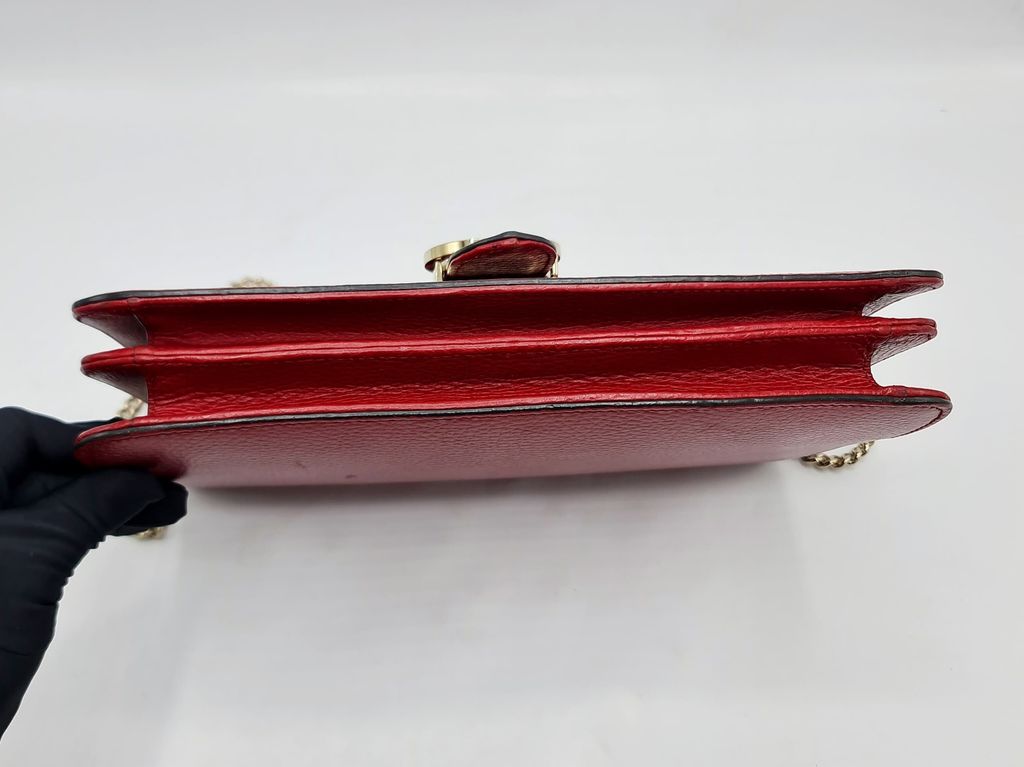 7c4912cd-f999-421f-9070-275e157ad186