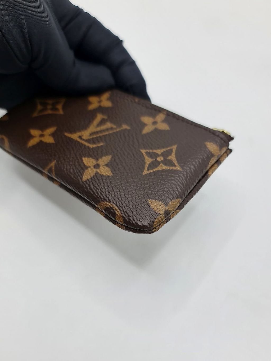 7570aaf3-cab5-4139-8777-d224ef2ec86e