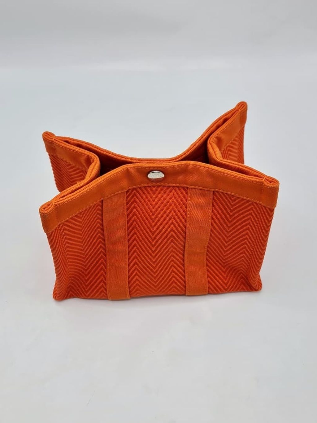 c6947cbb-8928-4791-aa7a-db3c5c44cc93