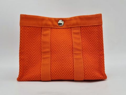 242c754a-5938-4f9d-b381-6a8f51d932a4