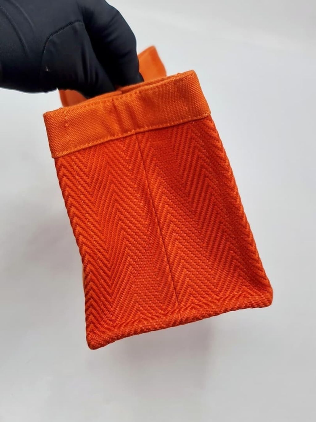 61b4c45e-e16b-4757-b2f0-2b9e70f0733e