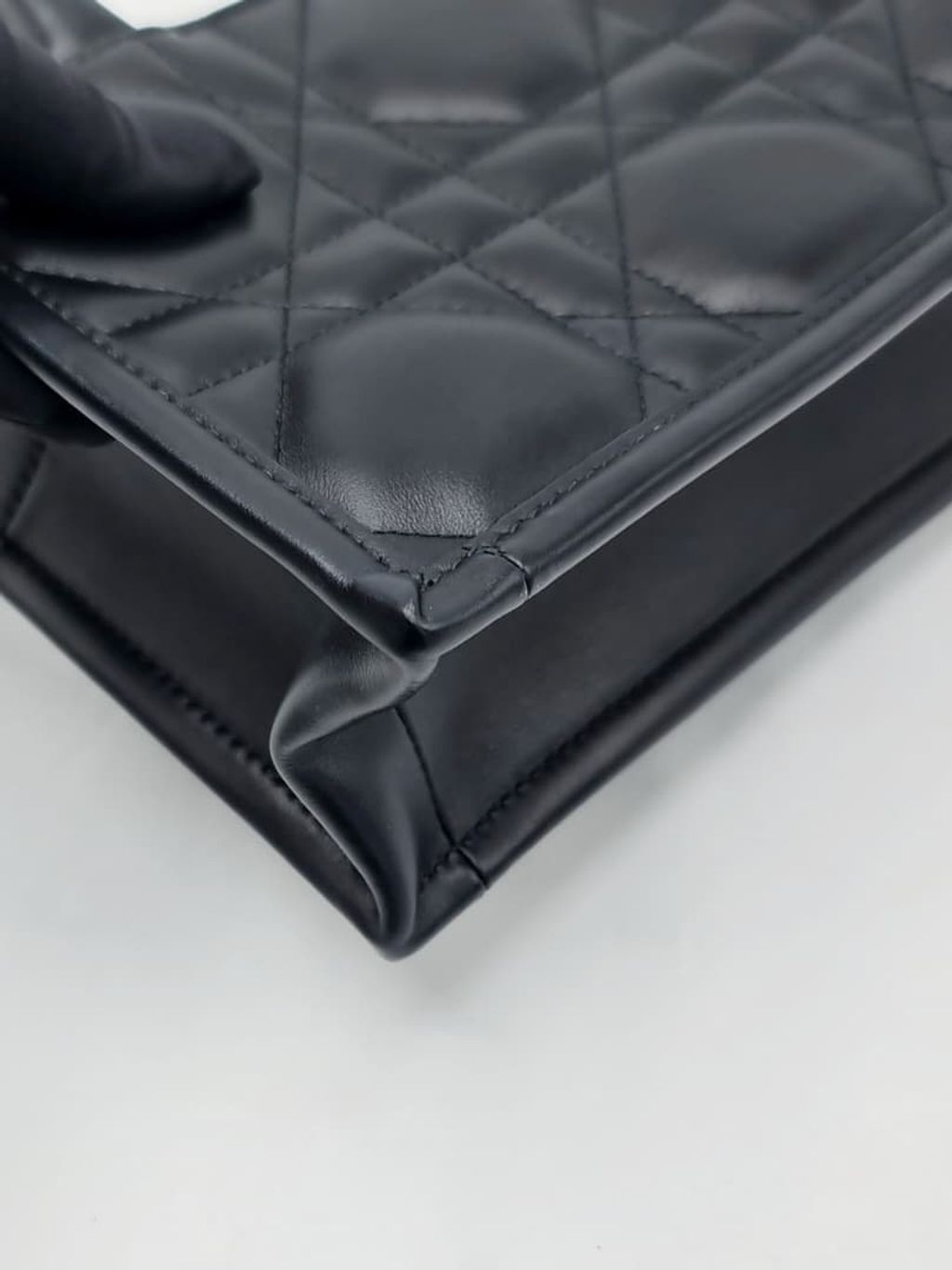 fb672a2a-d389-404a-9884-fd725aee629c