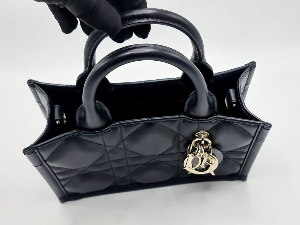 dd4f4938-e7e1-4649-b32a-594f08aba7de