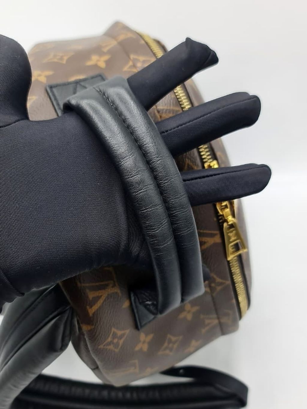 958116bc-acd4-4513-814d-385b56c75542