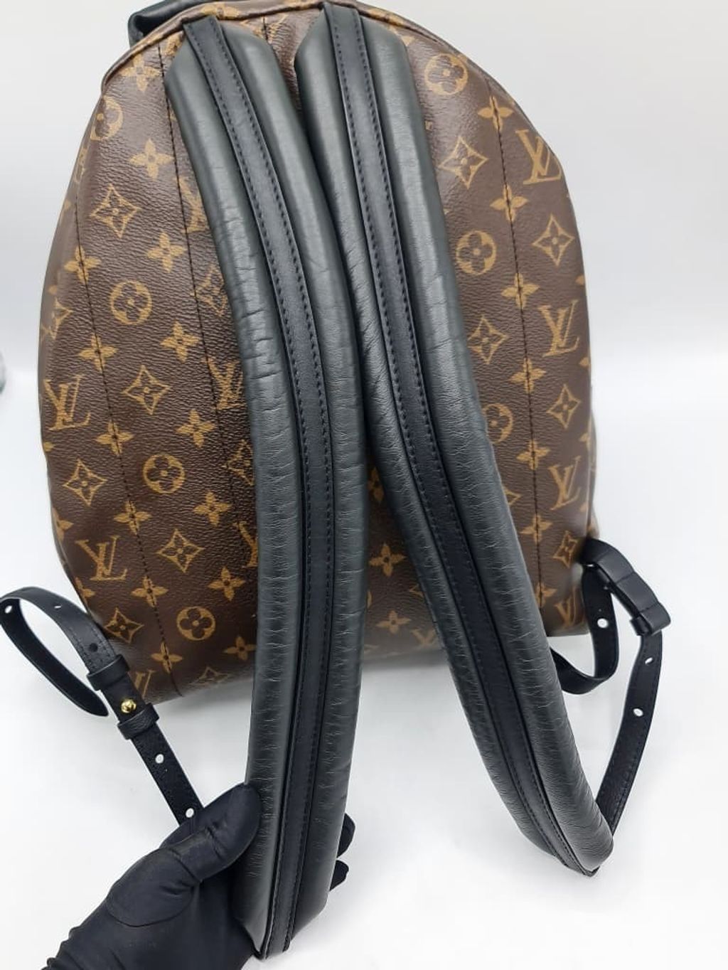 ba1e953c-ad6a-449b-a330-dff9d8dfdc20