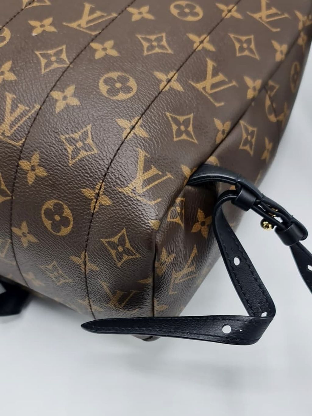 b86c9373-f199-46f7-be8a-eec46b47ffa4