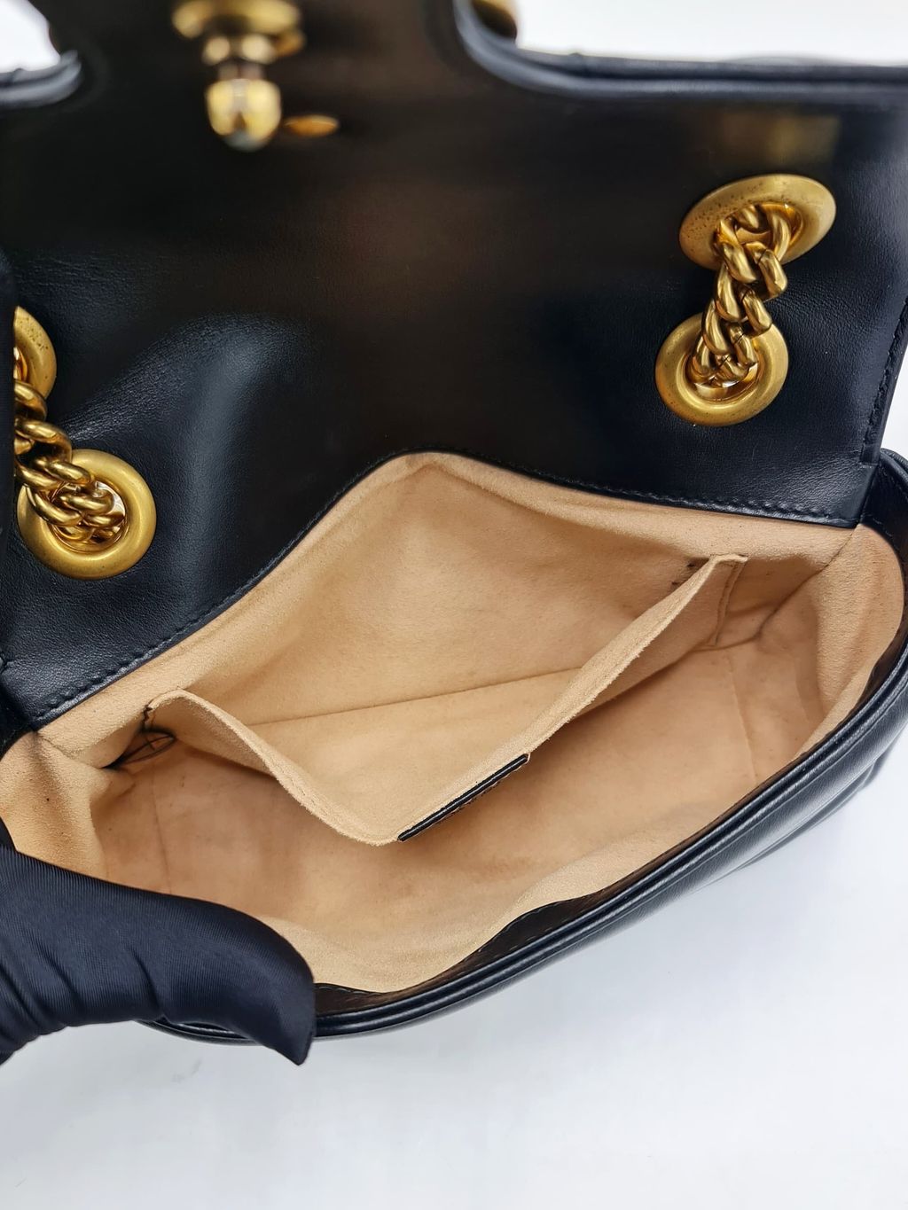 e22a9568-0c9f-4f3b-a384-62b7b2a1773f