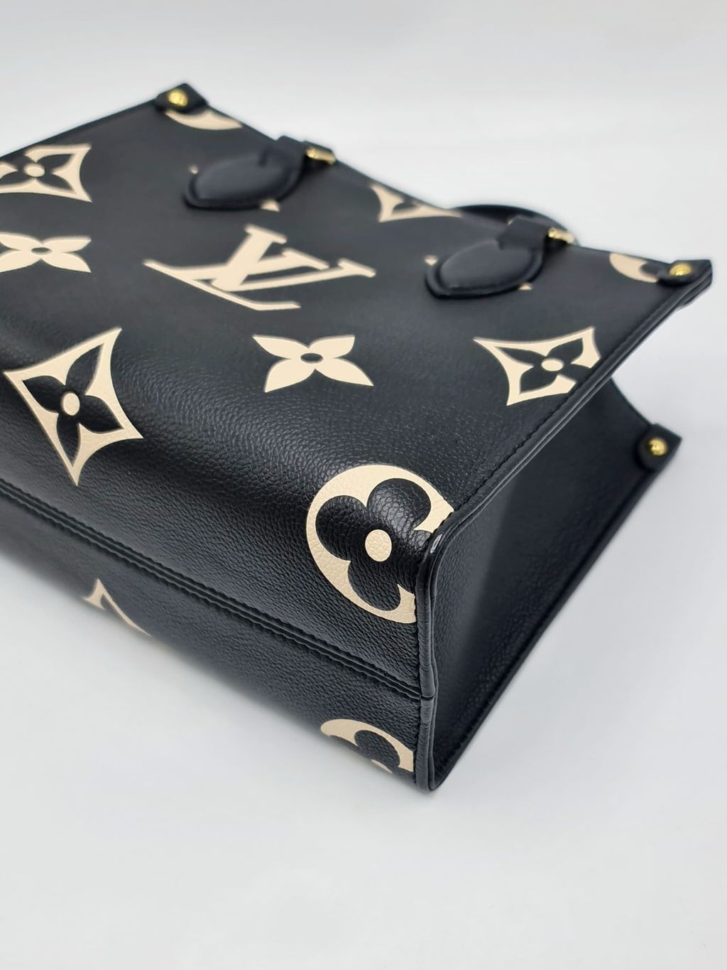 7cbc5e67-f788-4b30-a7f2-ab1c302074dc