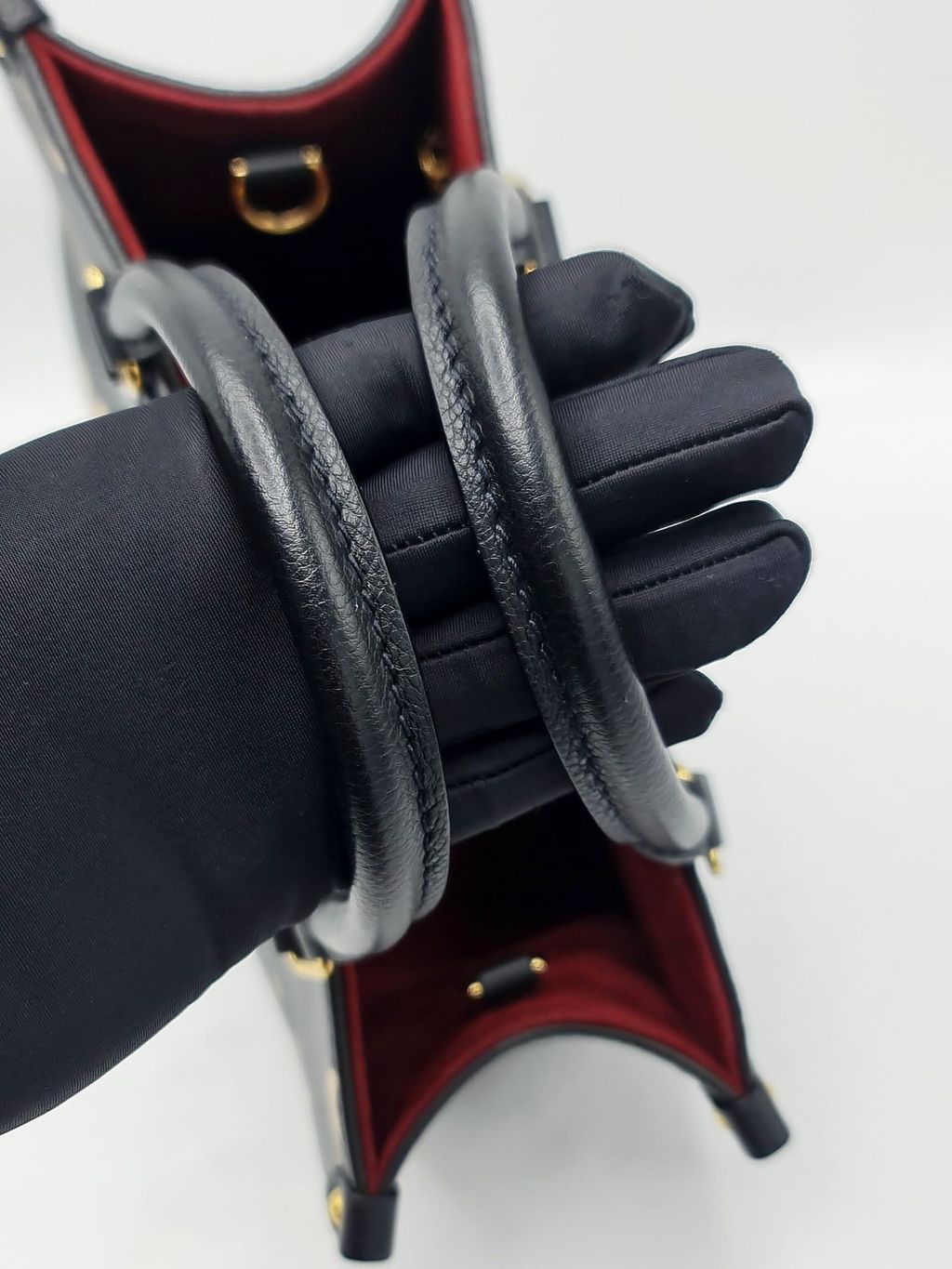 fdf15bf7-eb6e-476a-a49c-605aa9dbe15a