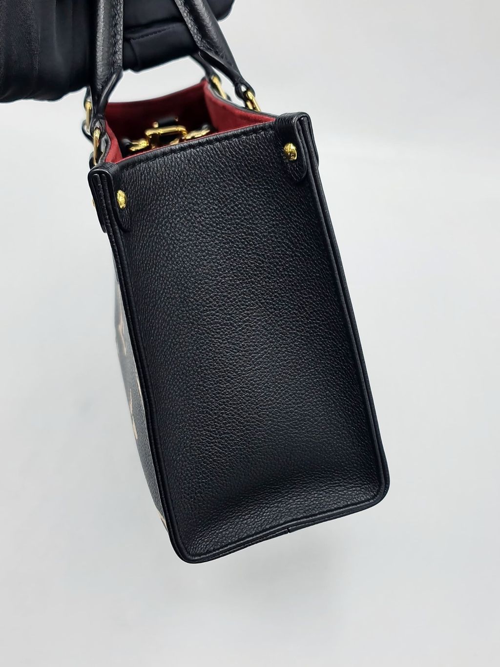 d0d98b1b-4587-4d5c-b41d-35636823b656