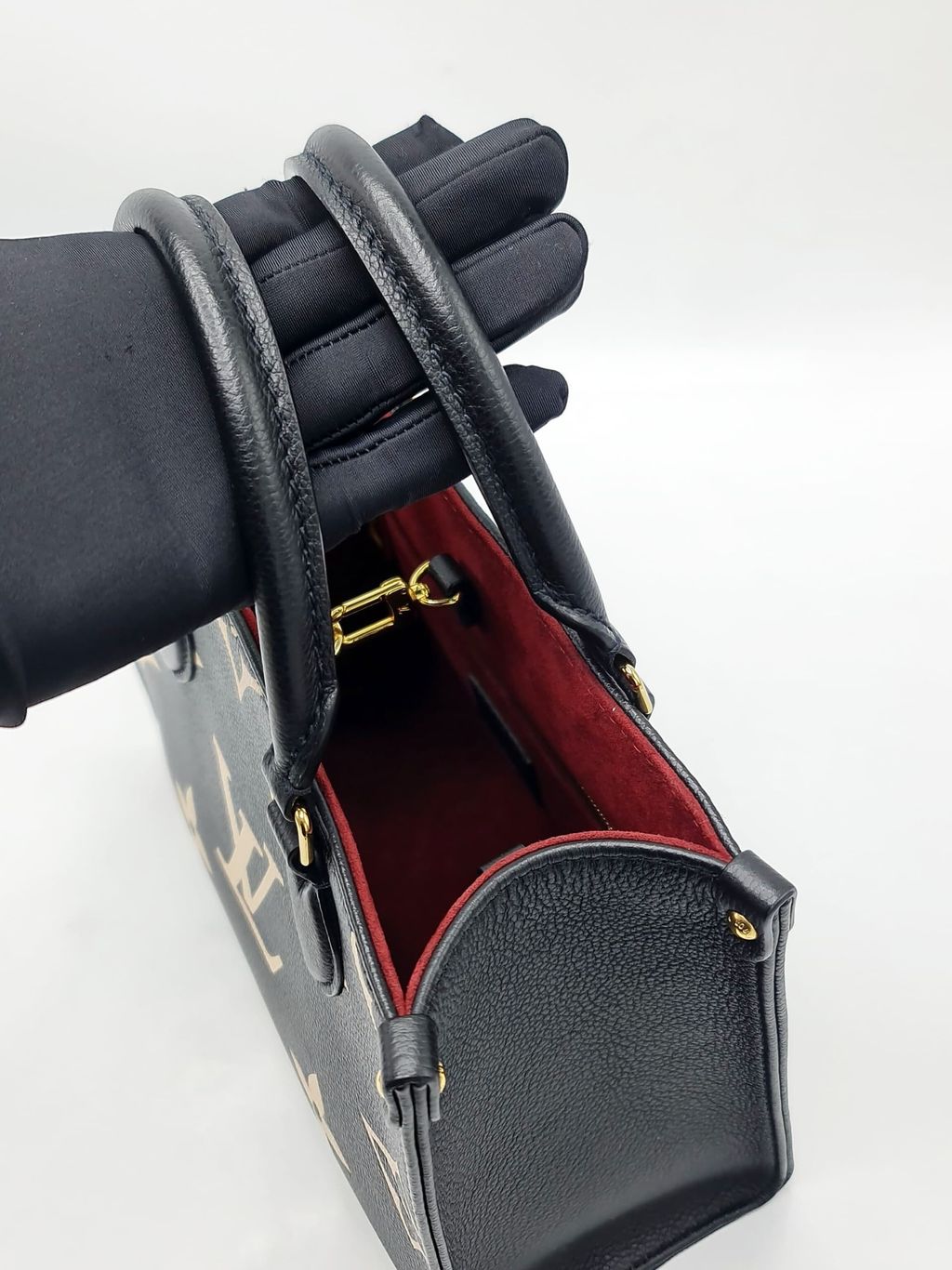 dd5ec5d9-e7b9-4680-9cad-23f4dda87c0a