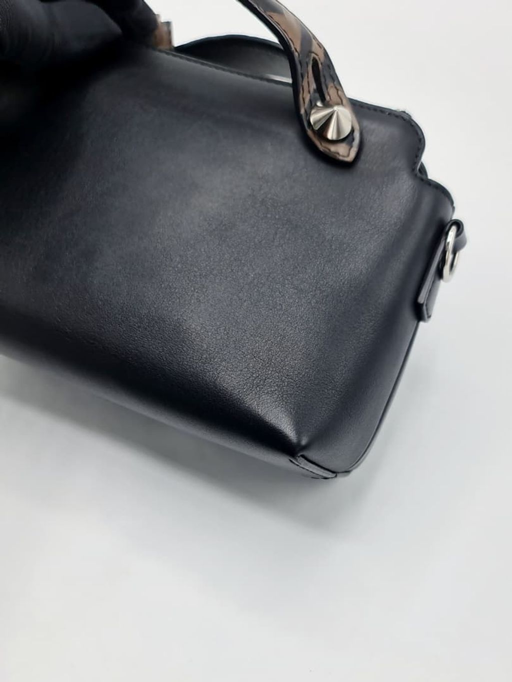 3232df02-5c9e-403c-87a5-aef6a69f225f