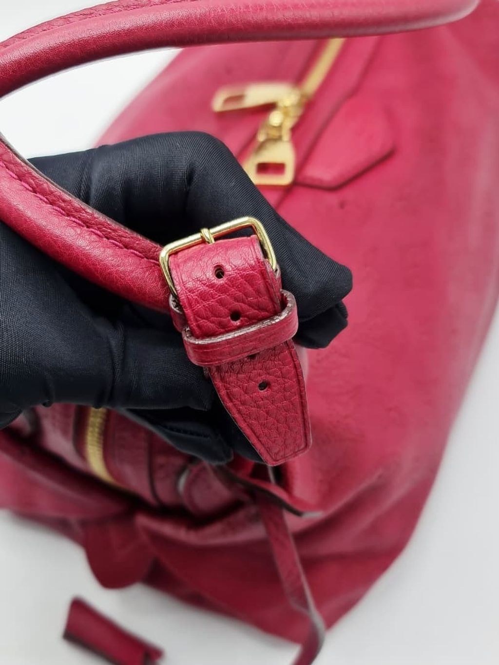 760f7b7a-357a-4b2b-b229-642fa87e3863