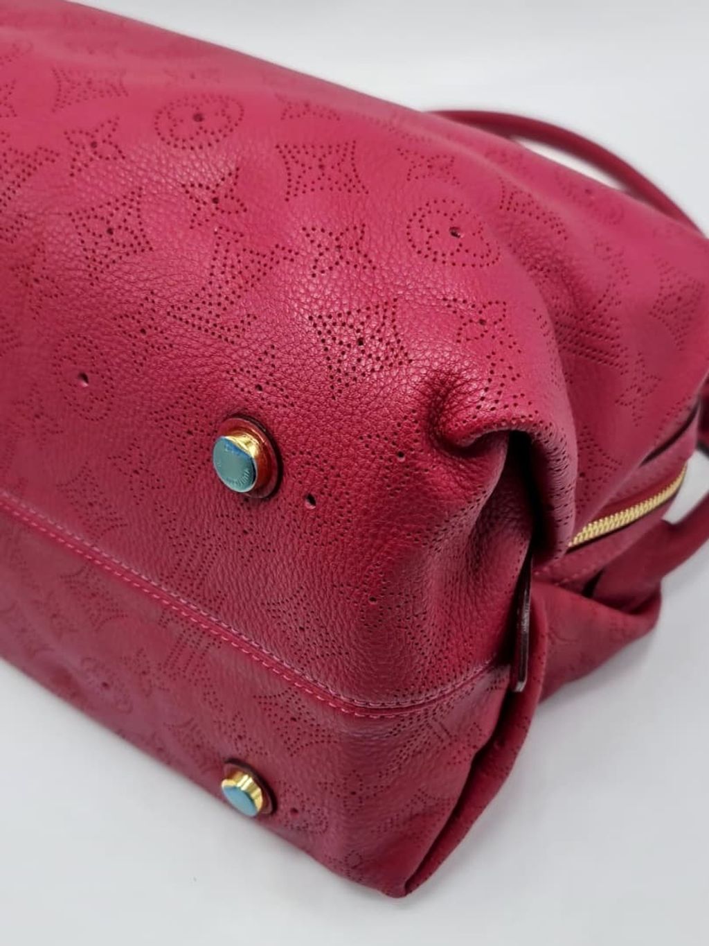 e2859a8f-fa9e-49ee-99da-cf21353ce9ec