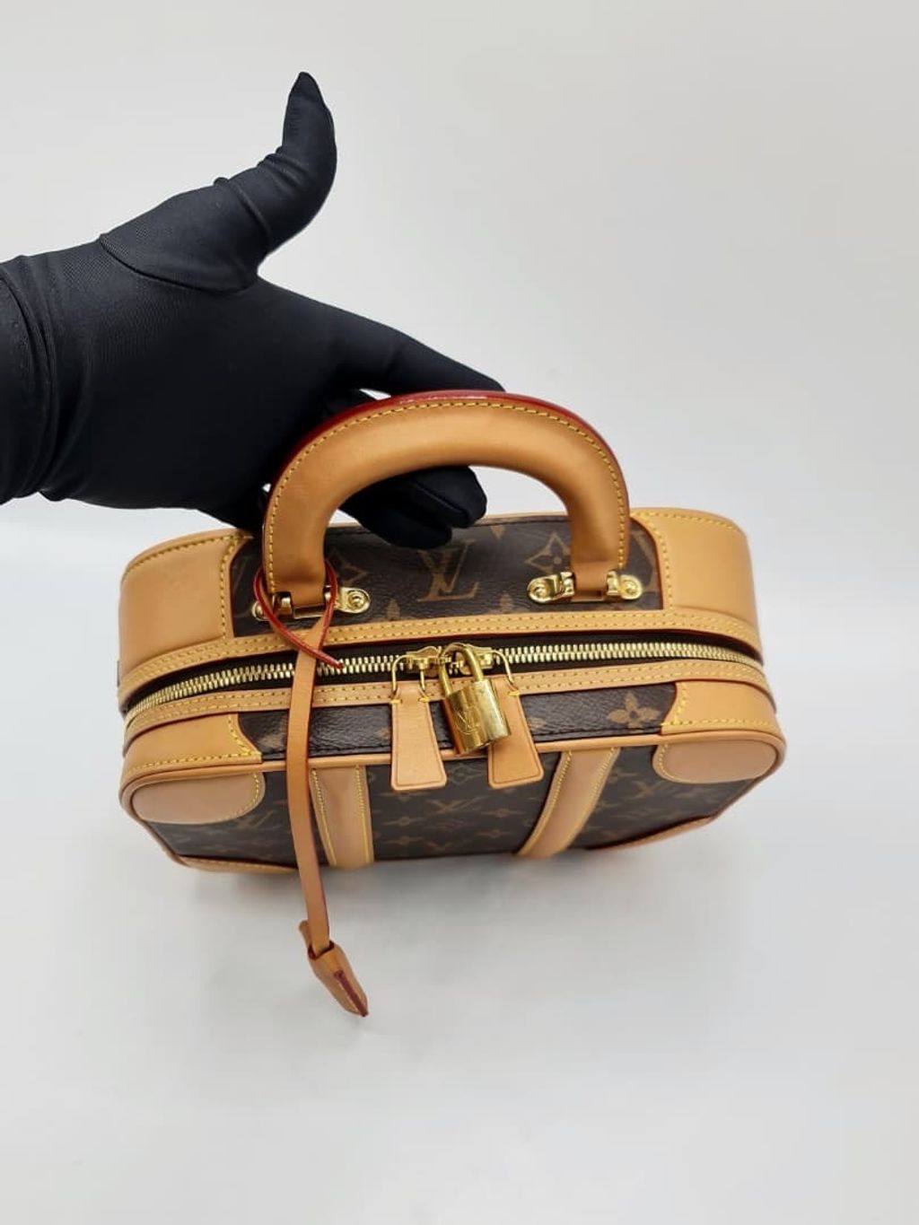 afbaece4-2622-472d-9b16-fed8ad2584cc