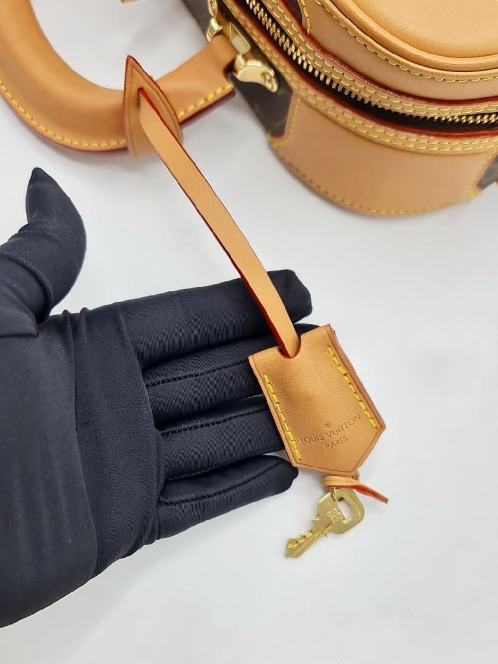 d45807b3-f7a4-4769-9828-daa9ebcae6ae