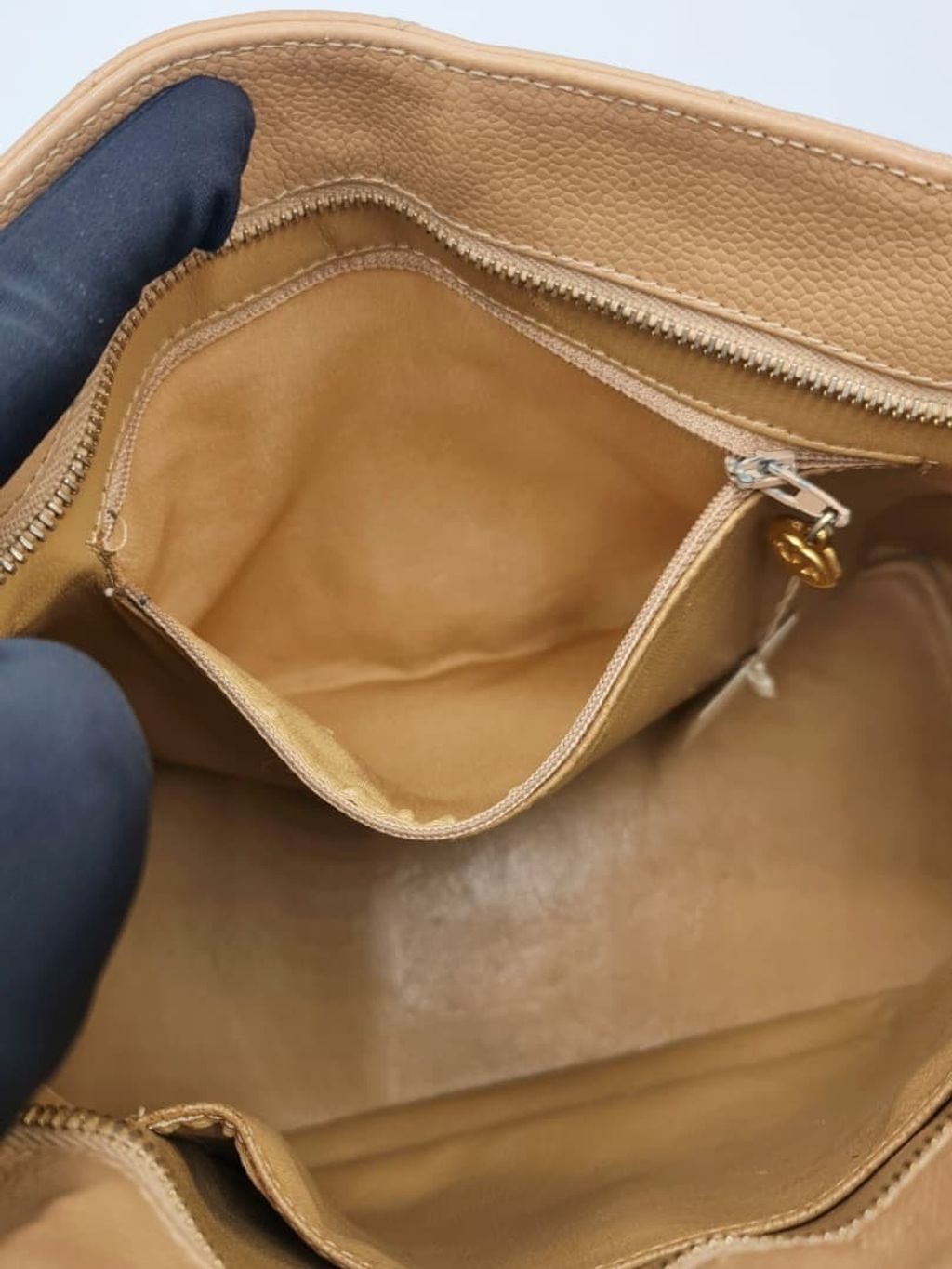 dc629ee6-f7bc-4514-a3bb-d5a897288e1d