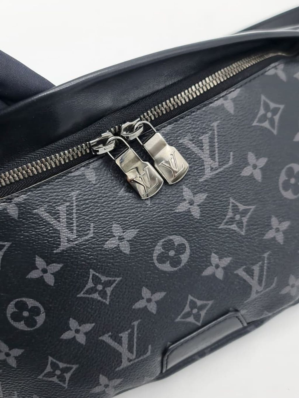 64bae3b6-6805-45c0-b263-9c546a6fa786