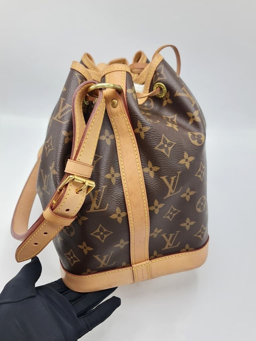 69cf29f8-00d4-45a1-9cf5-27d9f5aafa53