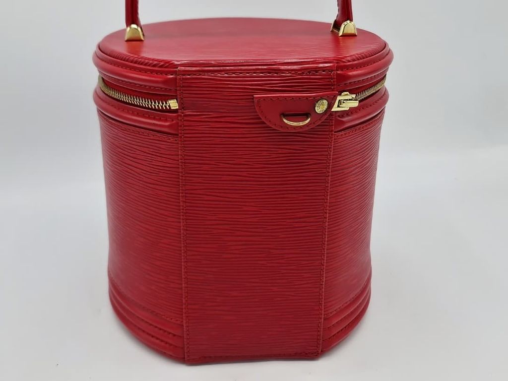 0ab7c79e-f858-4bb5-b064-6e379f737c33