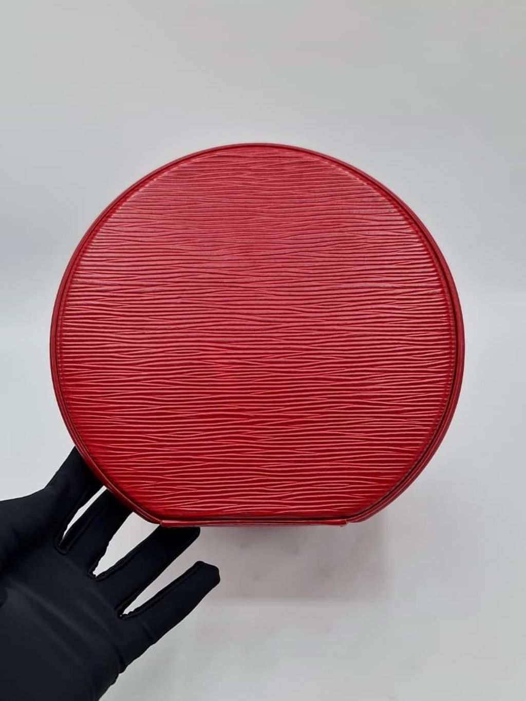 2a01aa3d-c6b9-4d37-8424-36e4ace3212e