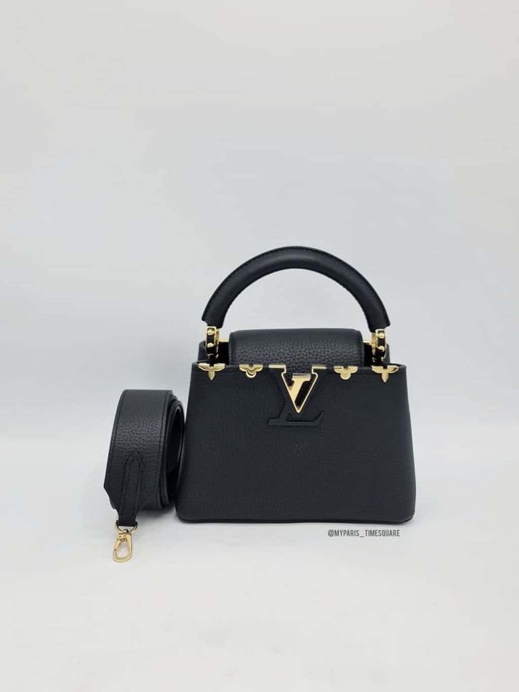 a75237b8-d7d7-48c6-9c68-93fab537595c