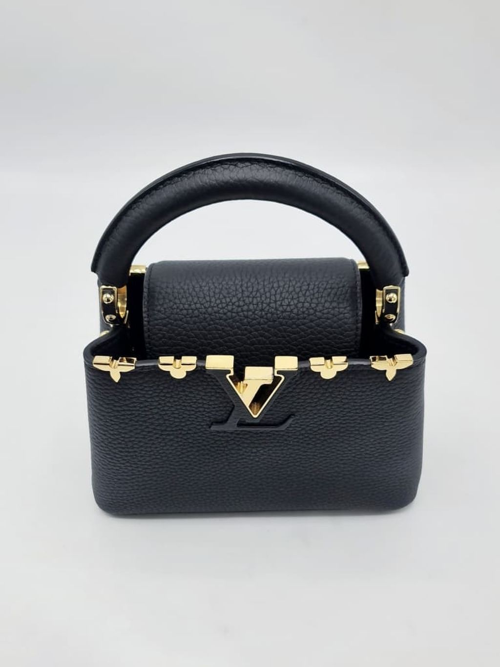 e022c4b9-d089-4023-98f4-fcf3a3e78440