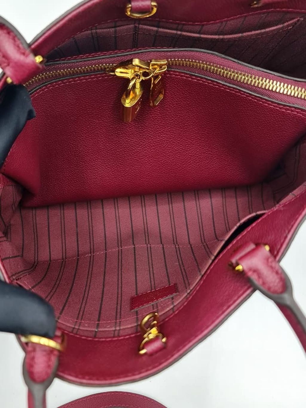 b1ba7bf1-2ad6-4fc5-b824-85e85820036e