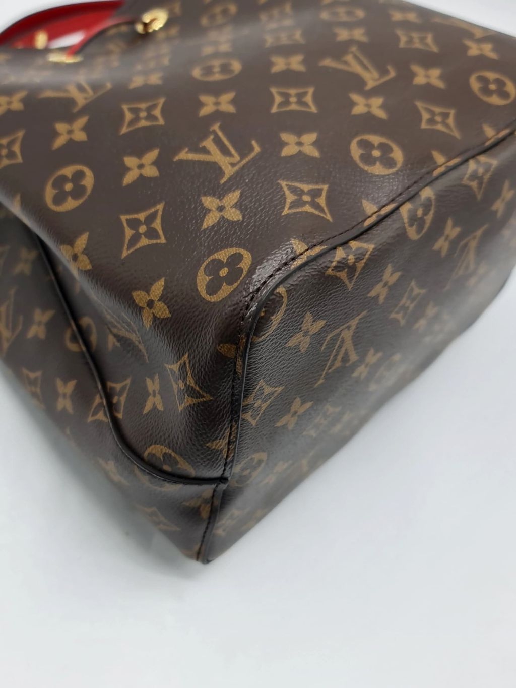 0d4403e6-9d93-404f-a17c-ae240740c1c8