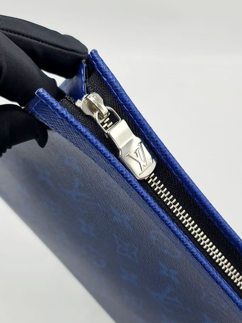 e2fb1cf4-fa2f-4ce3-ae16-8c40d81c8e34