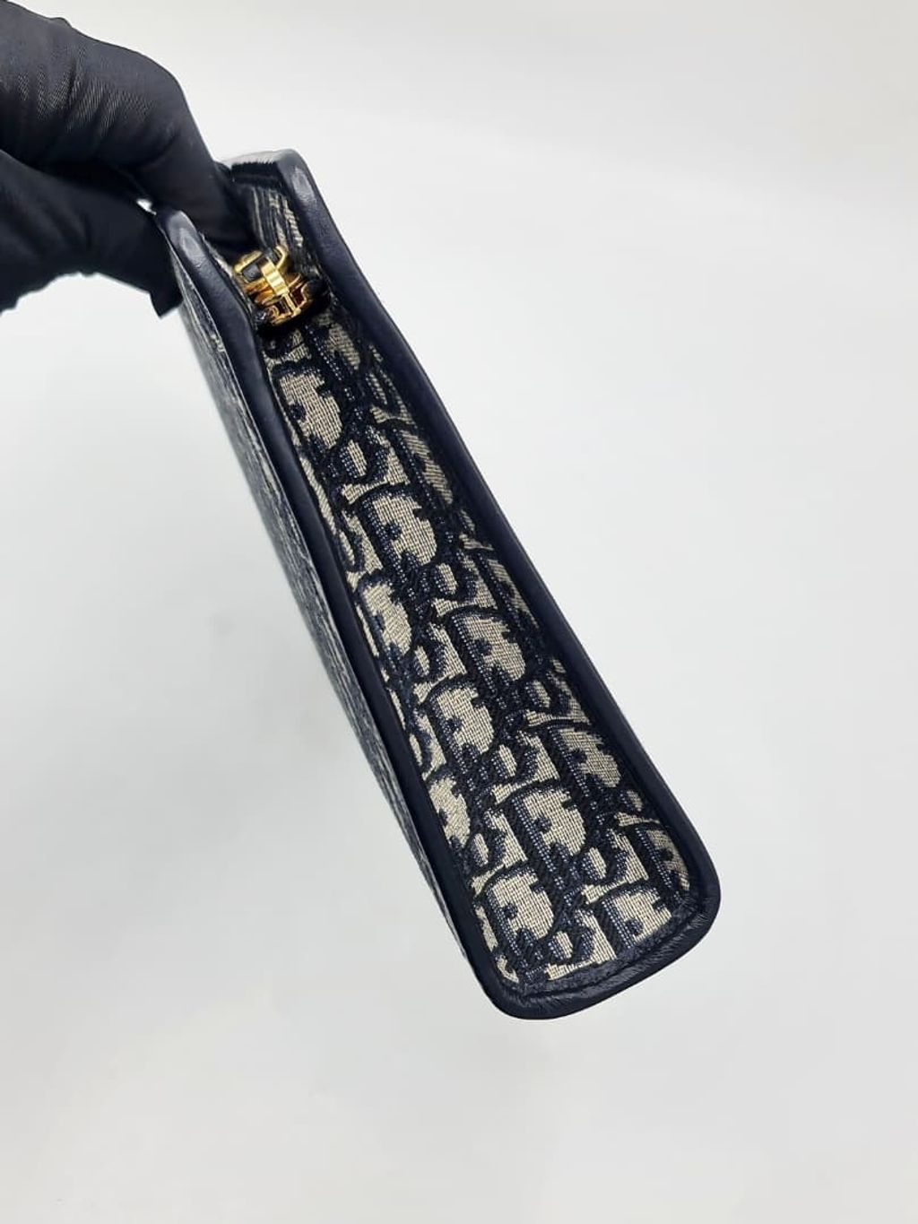 a818bc99-bda3-4eb0-8e4a-cceb352edf7f