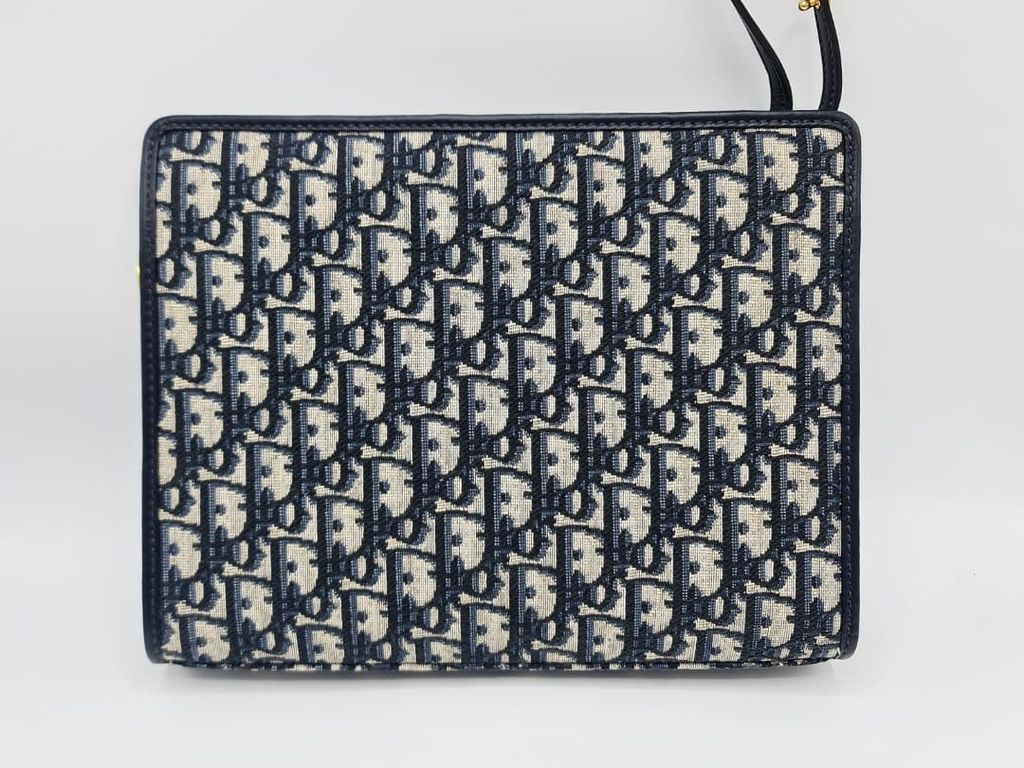 f50ab778-2597-45bc-b58c-580085862f9d