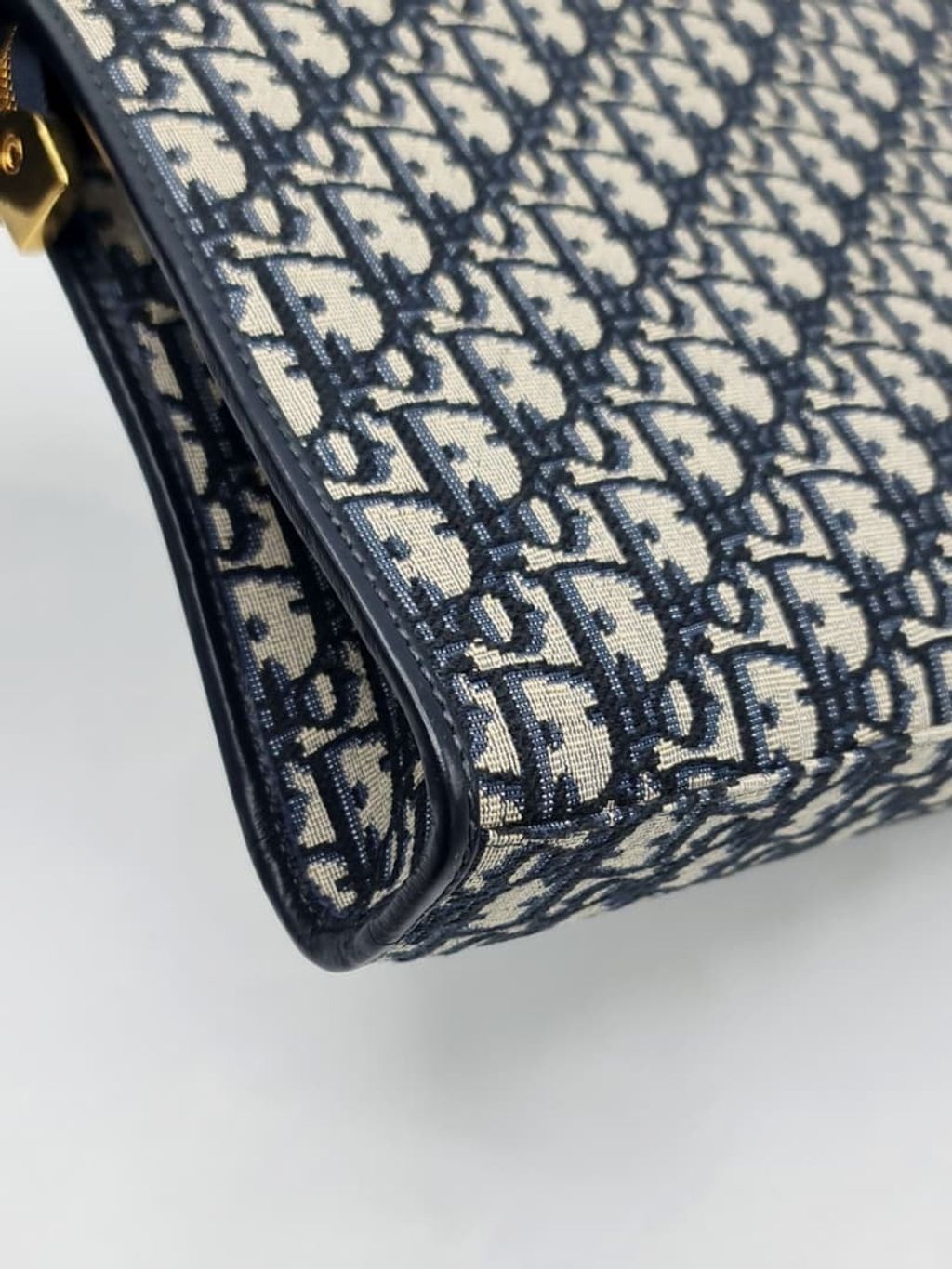 9d8c4311-ea17-43f0-aee7-9aac1b8c14d7