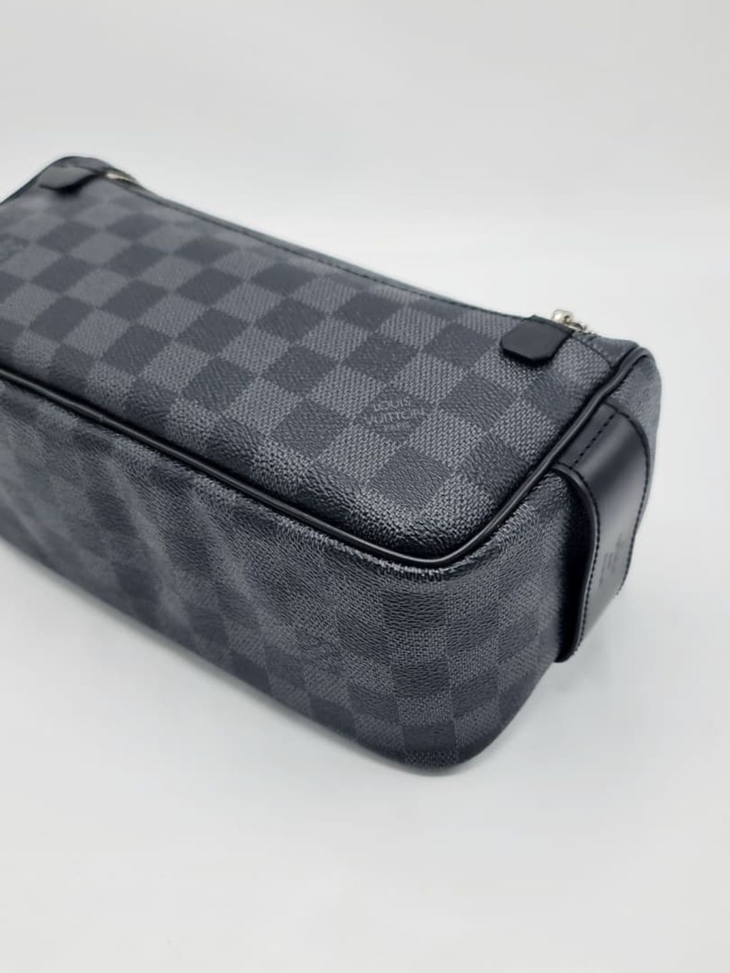 3f826bed-e281-436a-9123-fbd1e5de1aa7