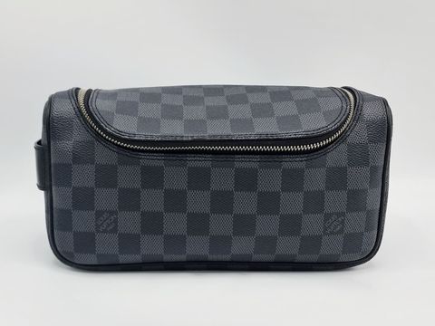 b1bc4a1b-912e-438b-b669-ac812aa972ec