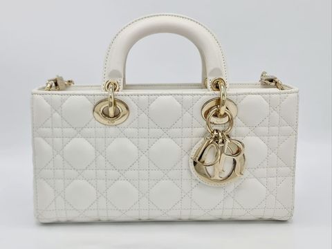 4fadd69f-3941-4f6c-b520-b753eba5c81b