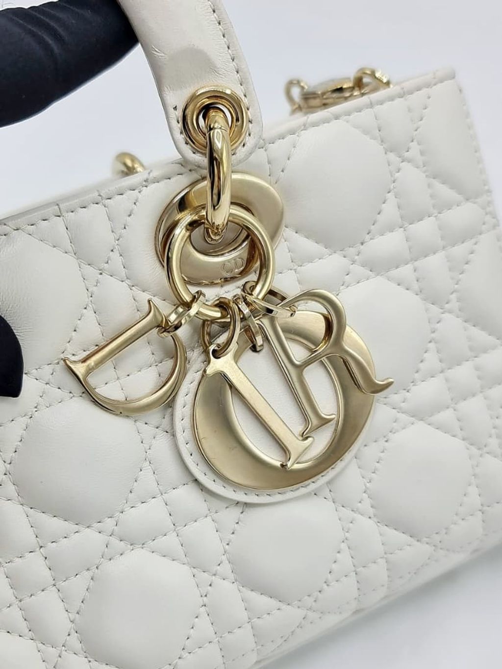 03330ba6-387c-403f-80bb-4e1757d74874