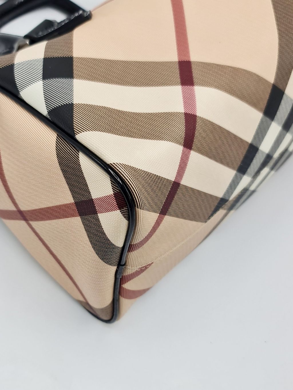 5b7d25d9-adfe-4beb-ad44-2060d5aa2c5a