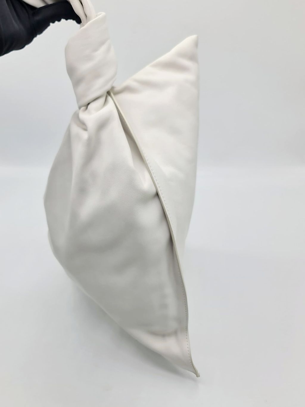 30d9f0e5-fbec-443f-bf7e-7bb7118b4e8a