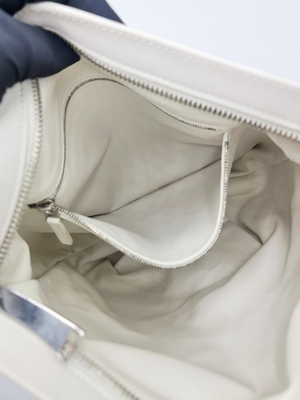 b4b4eea5-11e6-4bca-ac34-71836ba8aa51