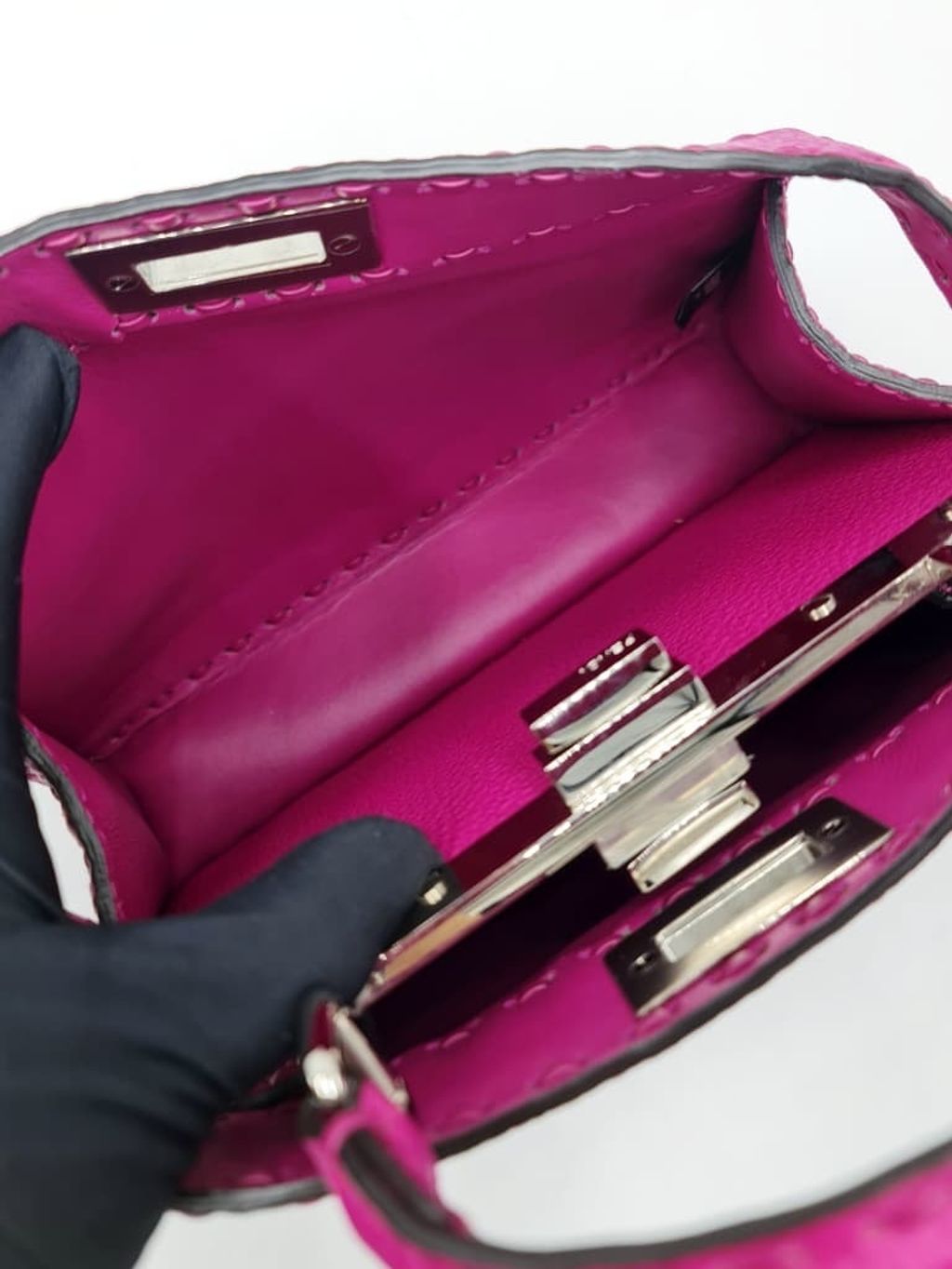 a46402cb-d271-4793-8f46-8aa276ecb1cf