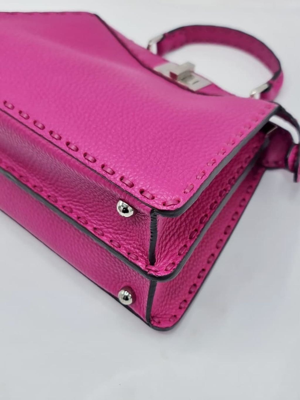 dd6514ed-821d-4a9e-a90e-6923e422faa3