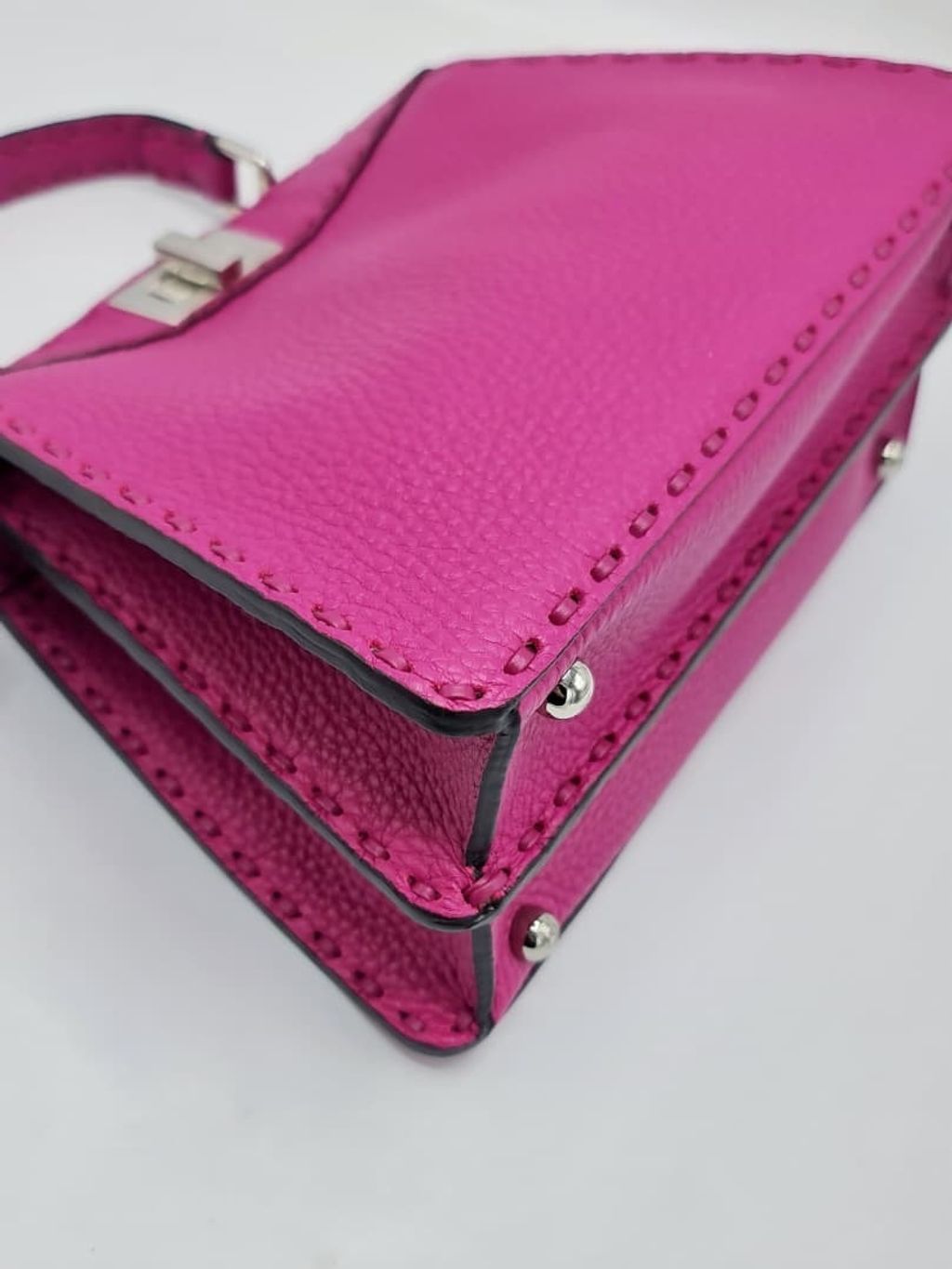 e5e7f515-d93a-4634-9985-daee0045b045