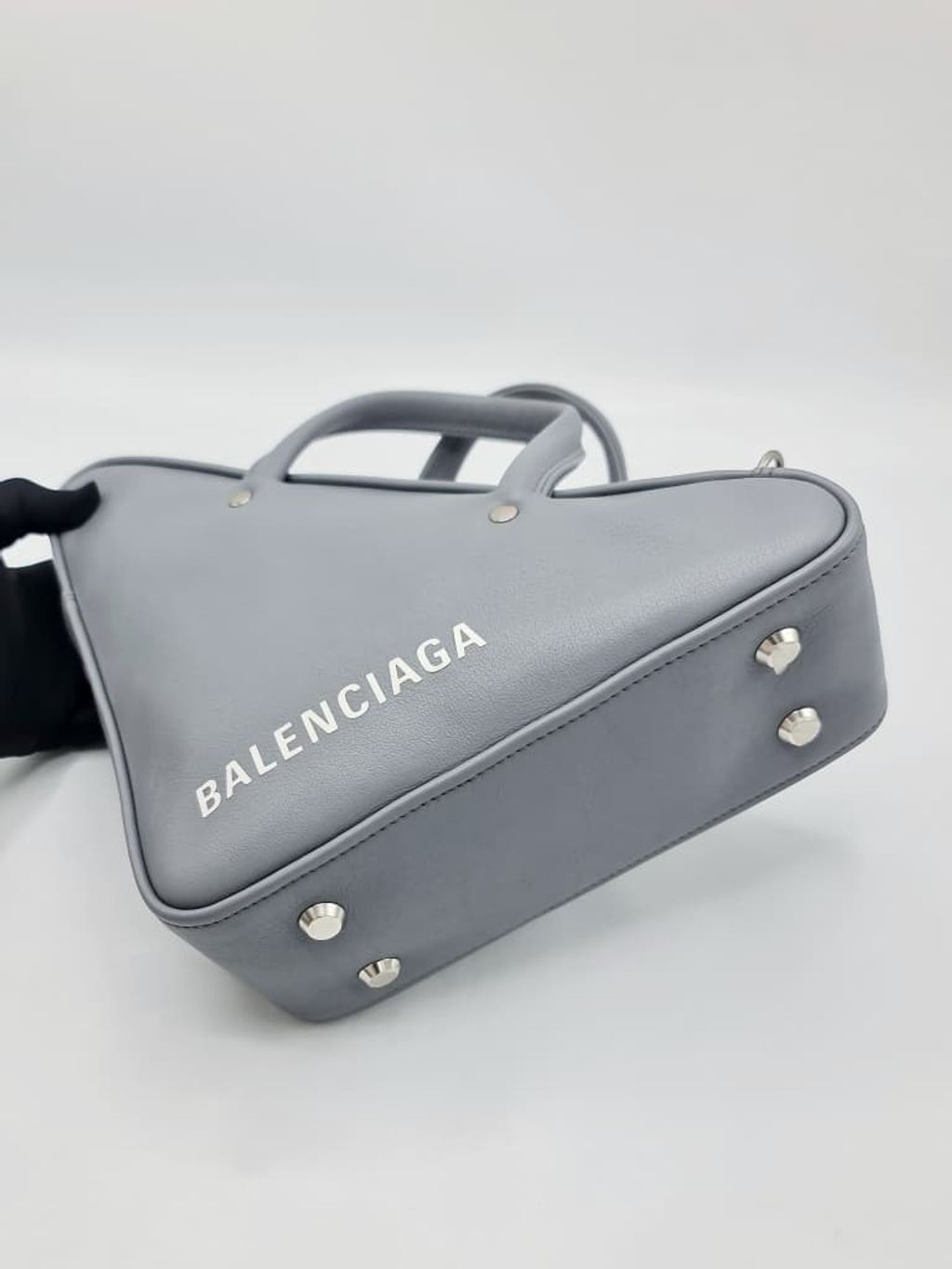 5b7948c5-a67b-437f-ae9f-81f6b4a9faf8