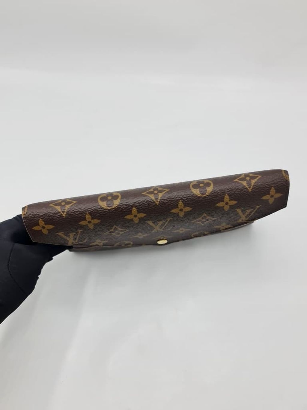 960c9c04-1f9d-47cb-9777-8272cec38ca1