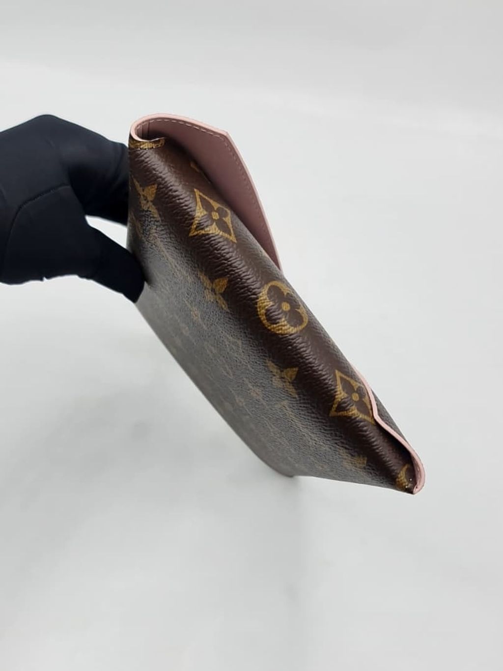 e9281034-c326-4ea4-ba8d-d86606e3c834